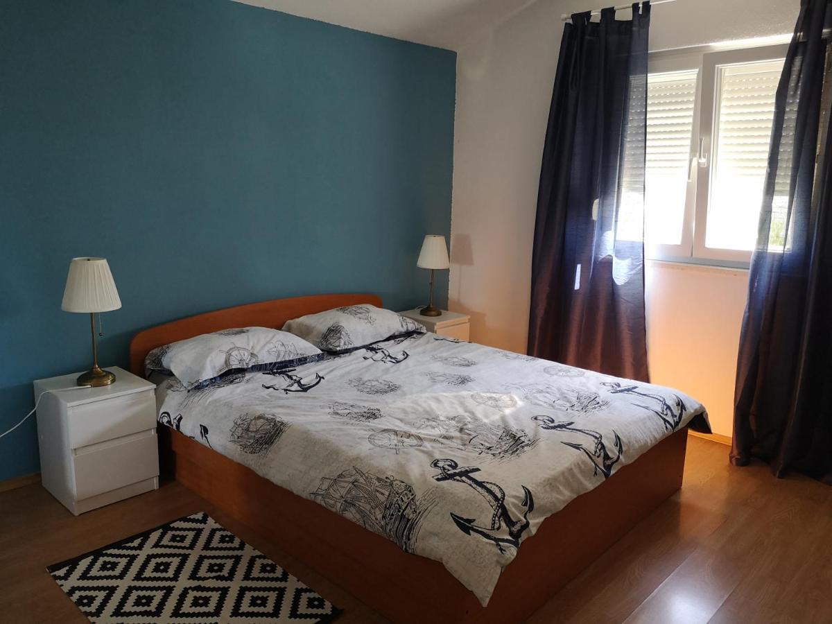 Apartmani Ljuba Rogoznica  Exterior photo